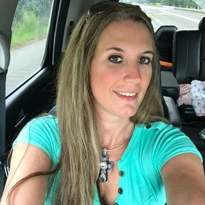 Meet your Posher, Carissa